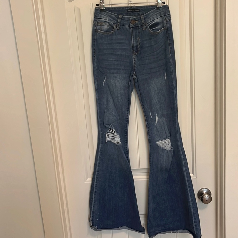 Sincerely Jules - image 1